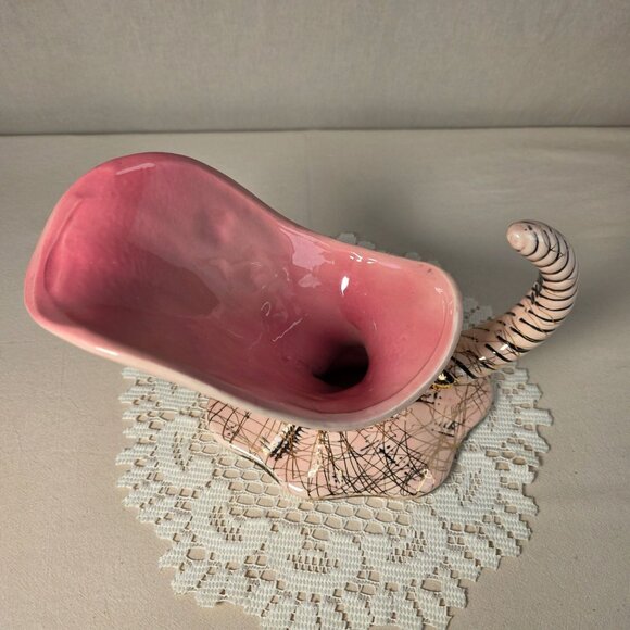 Vintage Hull Pottery Pink Ceramic Cornucopia Vase With Gold Accents & Floral - Picture 3 of 7